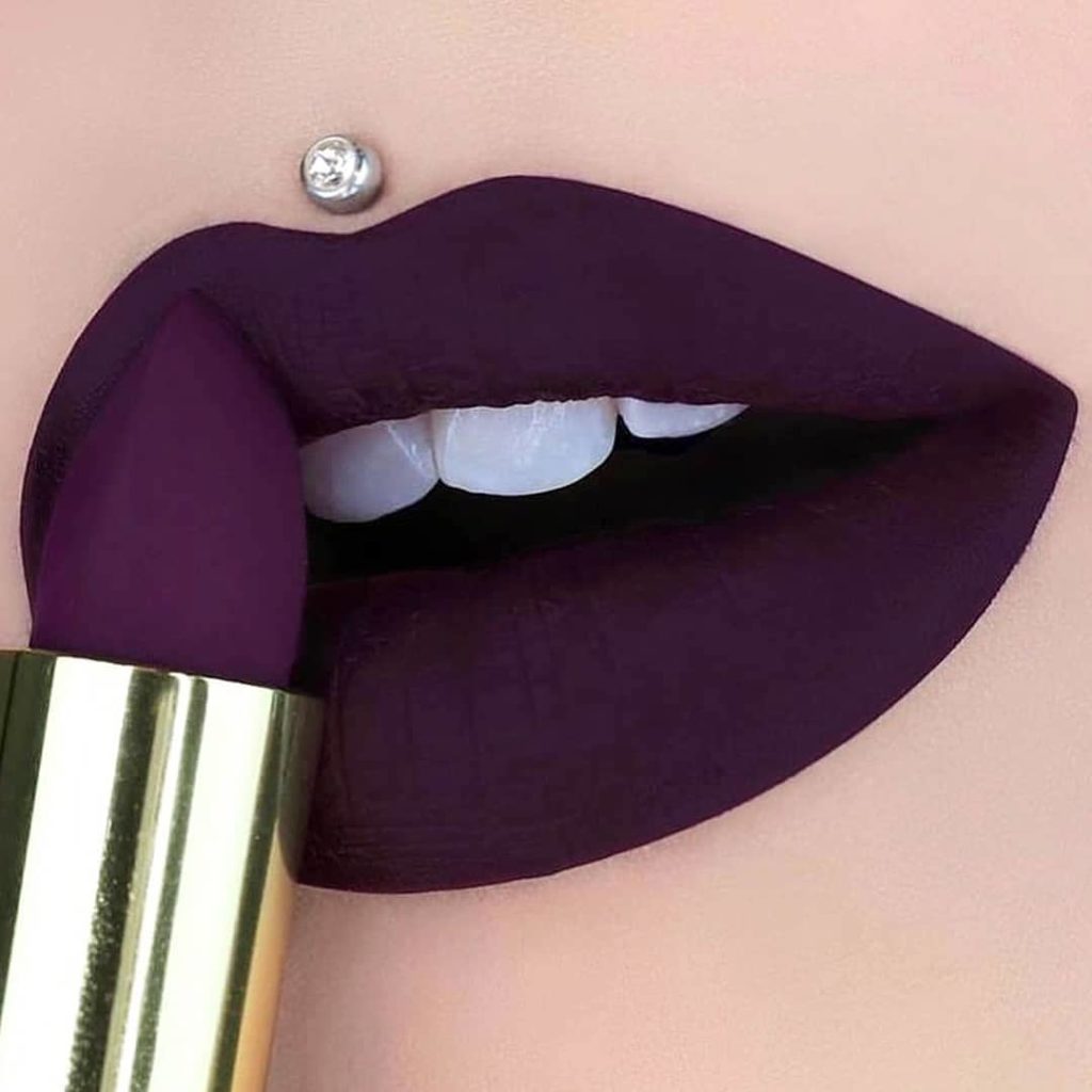 Sloppy blow purple lipstick ears image