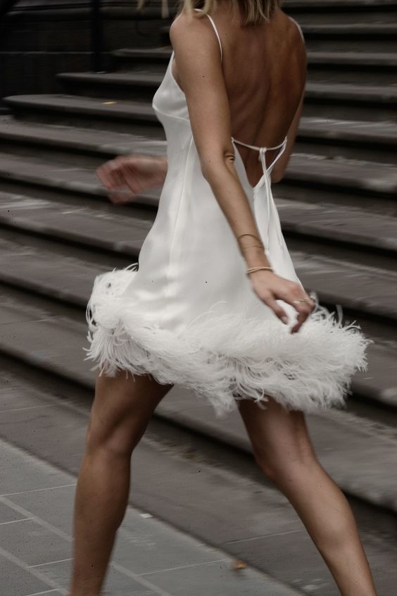 5 White Dresses: Hop On The 2023 Summer Trend! | Especially Yours