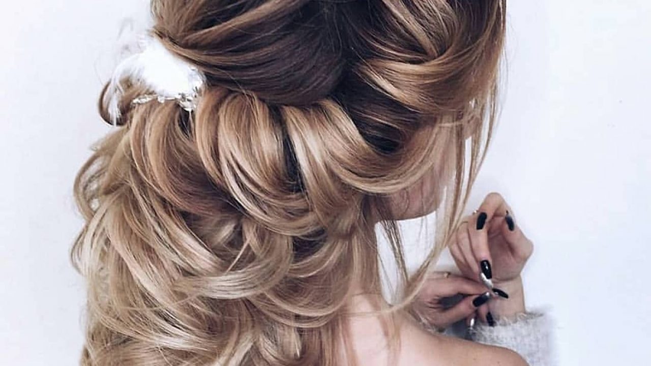 How To Do A Super Easy And Fast Half Bun Hairstyle